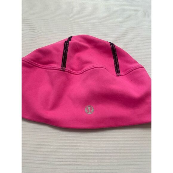Lululemon Hat Women’s Running Pink Ponytail Beanie One Size Fits All - Picture 2 of 5